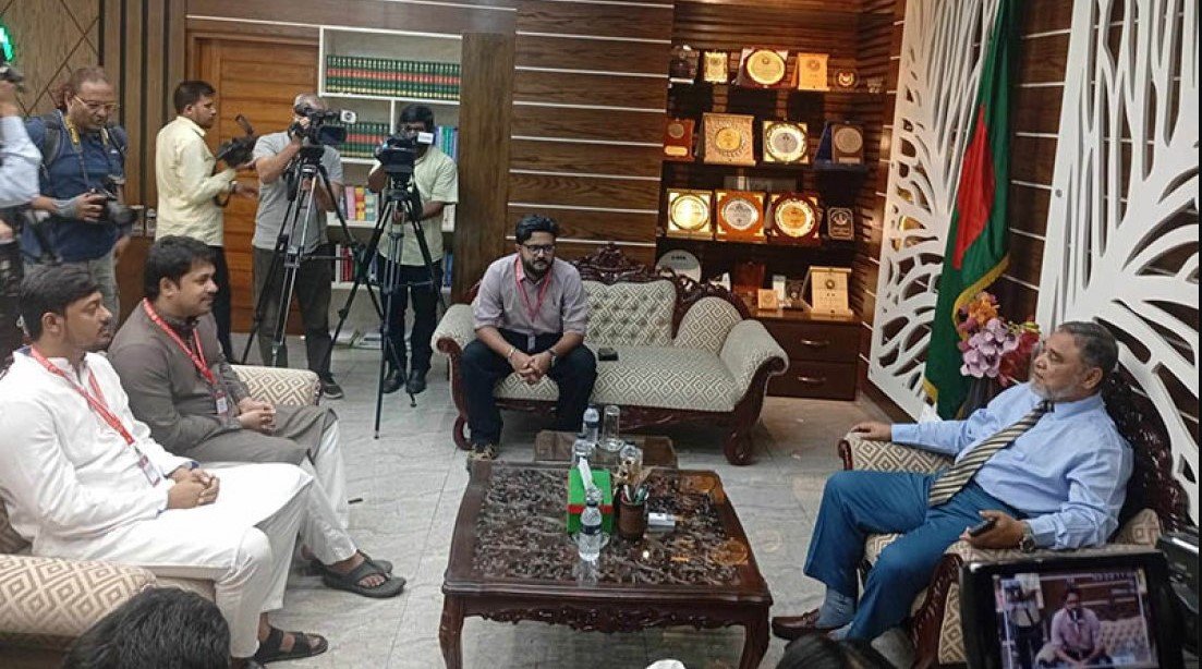 সিইসির সঙ্গে এনসিপির প্রতিনিধি দলের বৈঠক চলছে