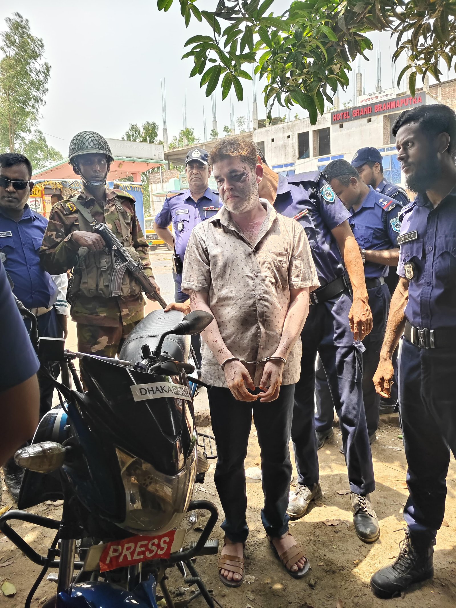 মাদকসহ ভুয়া সাংবাদিক আটক