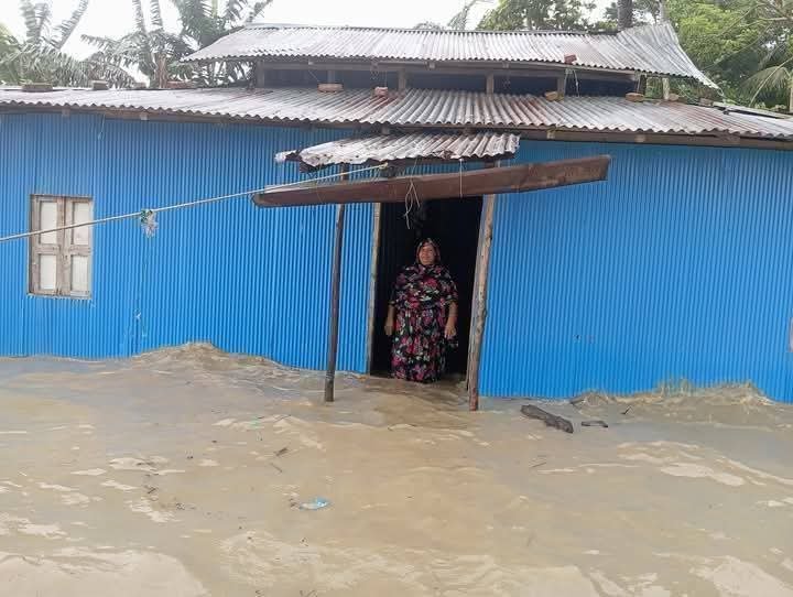ঘূর্ণিঝড় শক্তির প্রভাবে ভোলায় নৌযোগাযোগ বন্ধ, নিম্নাঞ্চল প্লাবিত, অতিবৃষ্টিতে জলাবদ্ধতা