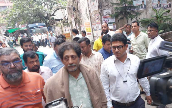 ২৯৭ কোটি টাকার ঋণ জালিয়াতির মামলায় অর্থনীতিবিদ ও জনতা ব্যাংকের সাবেক চেয়ারম্যান আবুল বারকাত কারাগারে