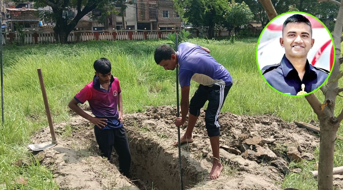 পাইলট তৌকির ইসলামের দাফন রাজশাহীতে সম্পন্ন