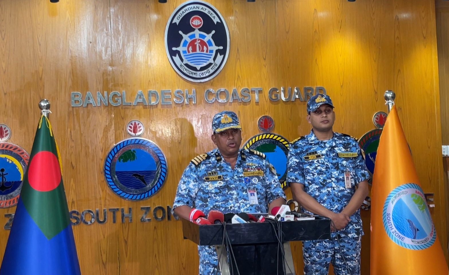 অসাধু জেলে ও ব্যবসায়ীদের কারণে ধ্বংস হচ্ছে সামুদ্রিক জীববৈচিত্র-কোস্টগার্ড জোনাল কমান্ডার