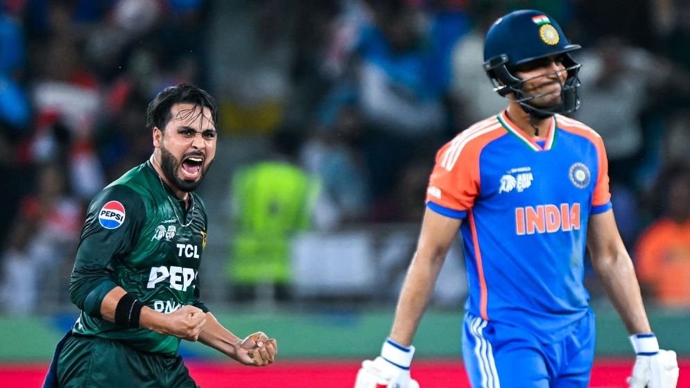 এশিয়া কাপ ফাইনালে ভারতের টপ অর্ডার গুঁড়িয়ে দিলেন পাকিস্তানি পেসাররা