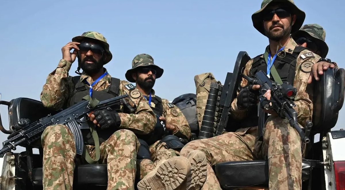 সীমান্তে অভিযানে গিয়ে পাকিস্তানের ৬ সেনা নিহত