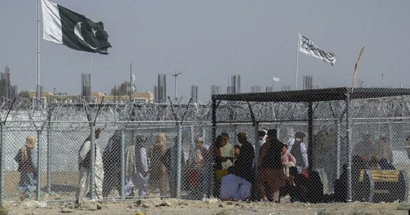 পাকিস্তান-আফগানিস্তান সীমান্তে গোলাগুলিতে নিহত ৪