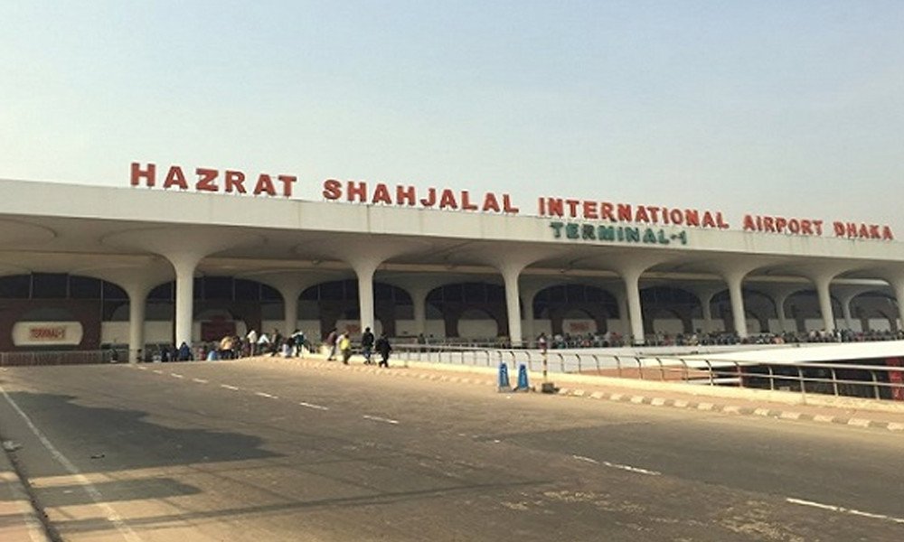 শাহজালালে ৭৬টি স্পাই ডিভাইস জব্দ, আটক ২