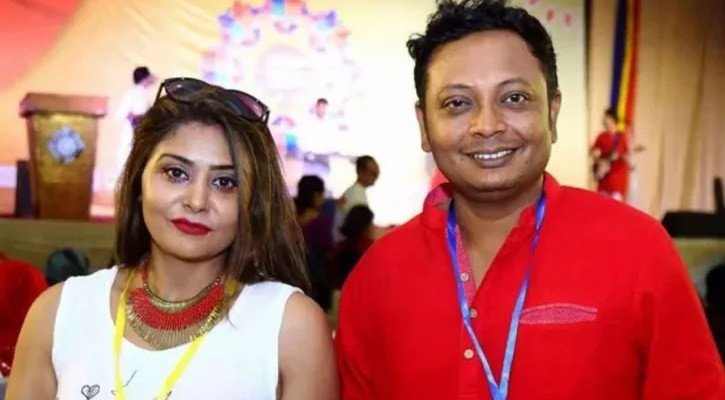 ৬ বছর আগেই ভেঙেছে অপুর সংসার