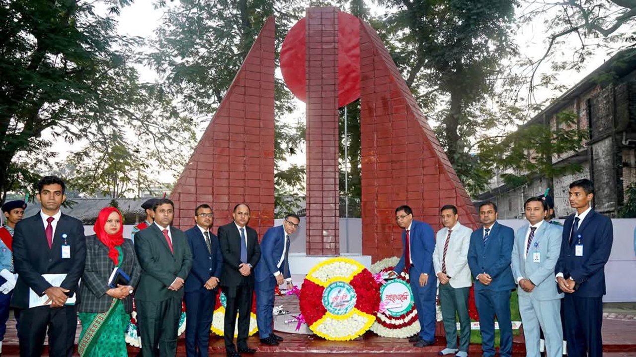 রংপুরে বিজয় দিবসে শহীদদের স্মরণ