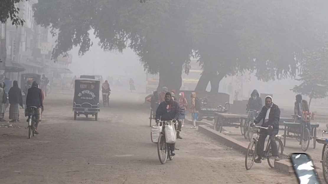 পঞ্চগড়ে তাপমাত্রা বাড়লেও কমেনি শীতের দাপট