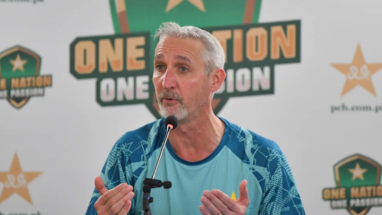 পাকিস্তানের কোচের পদ ছাড়ার কারণ জানালেন গিলেস্পি