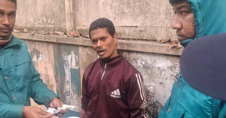 তারেক রহমানের বাসভবনের সামনে থেকে আটক ২