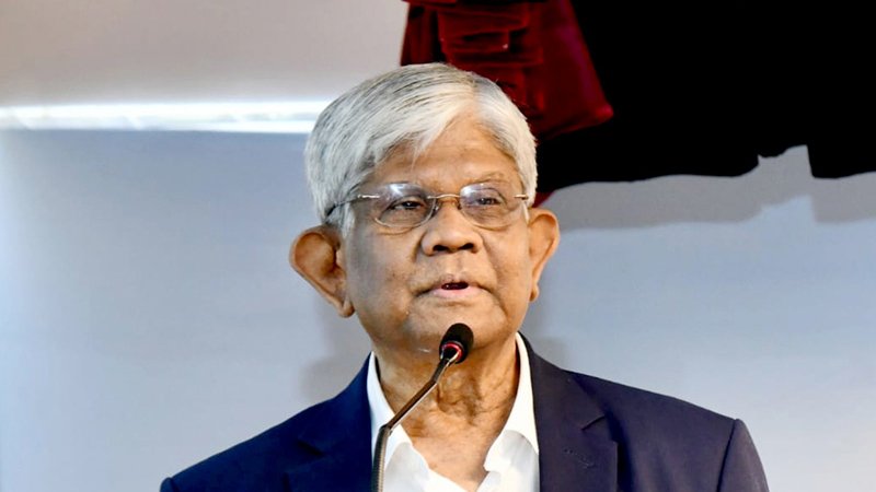 ব্যাংক ঋণের সুদের হার কমিয়ে আনা সহজ কাজ নয়: অর্থ উপদেষ্টা